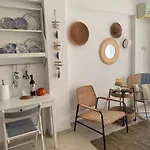 Romy's Cozy One Bedroom Apt * Larnaca