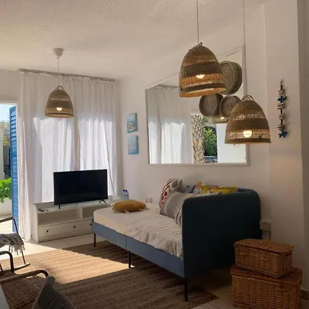 Daire Romy's Cozy One Bedroom Apt *