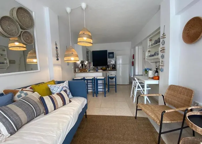 Romy's Cozy One Bedroom Apt *