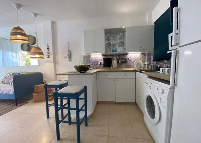 Romy's Cozy One Bedroom Apt Appartement Larnaca